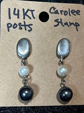 Vintage Carolee 14K Gold Post Dangle Earrings White & Black Pearl Drops
